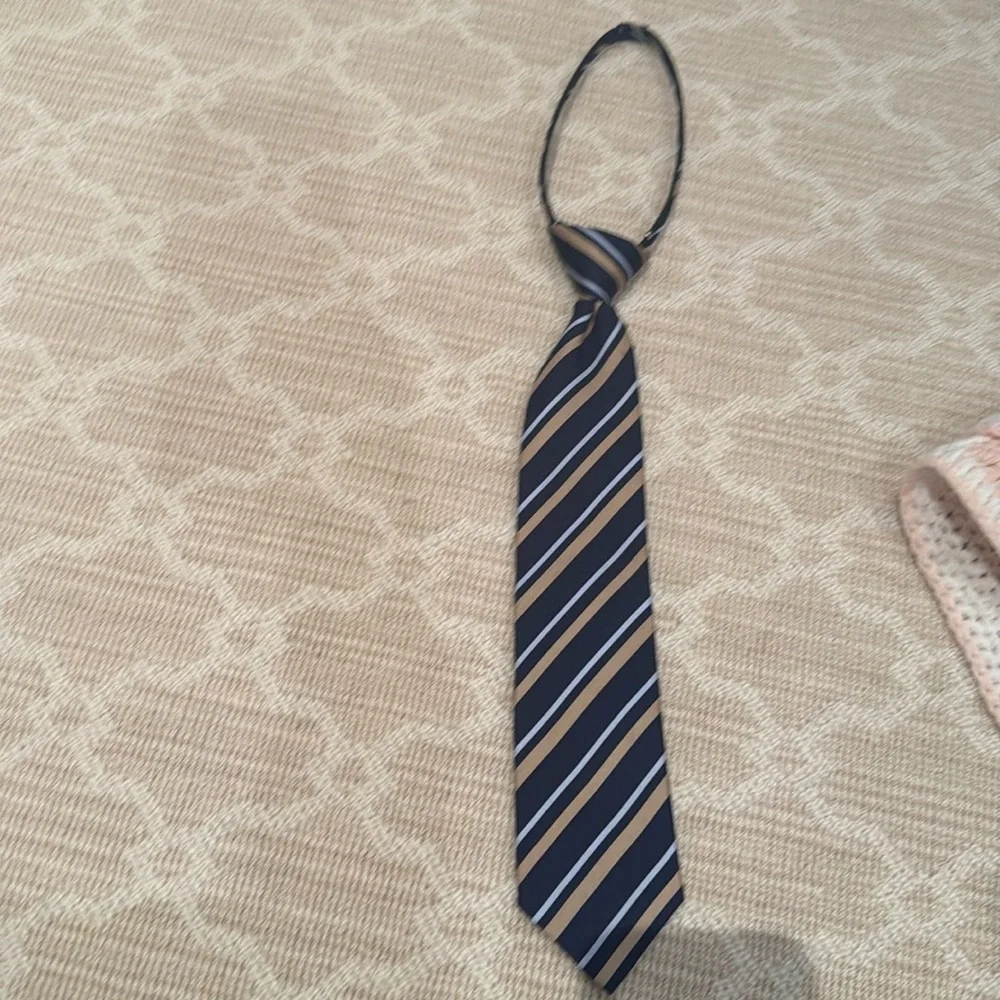 Boys zip tie worn once